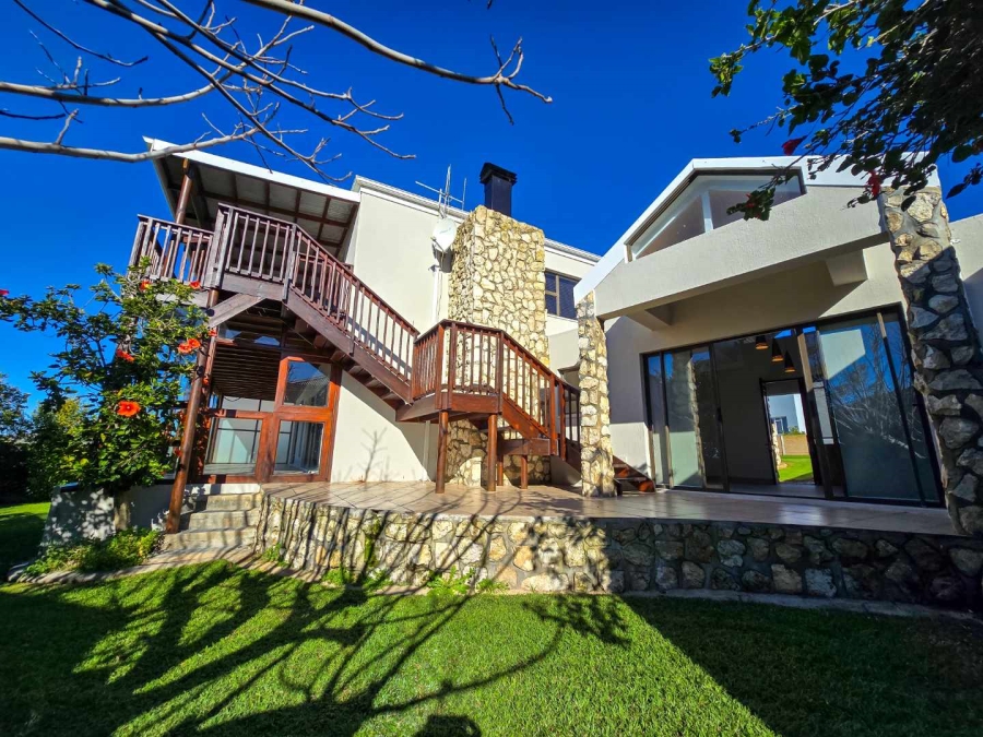 4 Bedroom Property for Sale in Stilbaai Wes Western Cape
